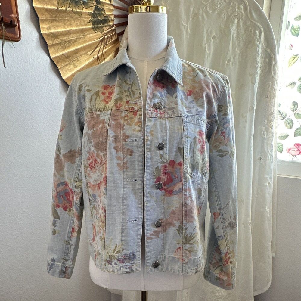Women’s Light Wash Floral Denim Jacket Button Front Long Sleeve Collar Pockets